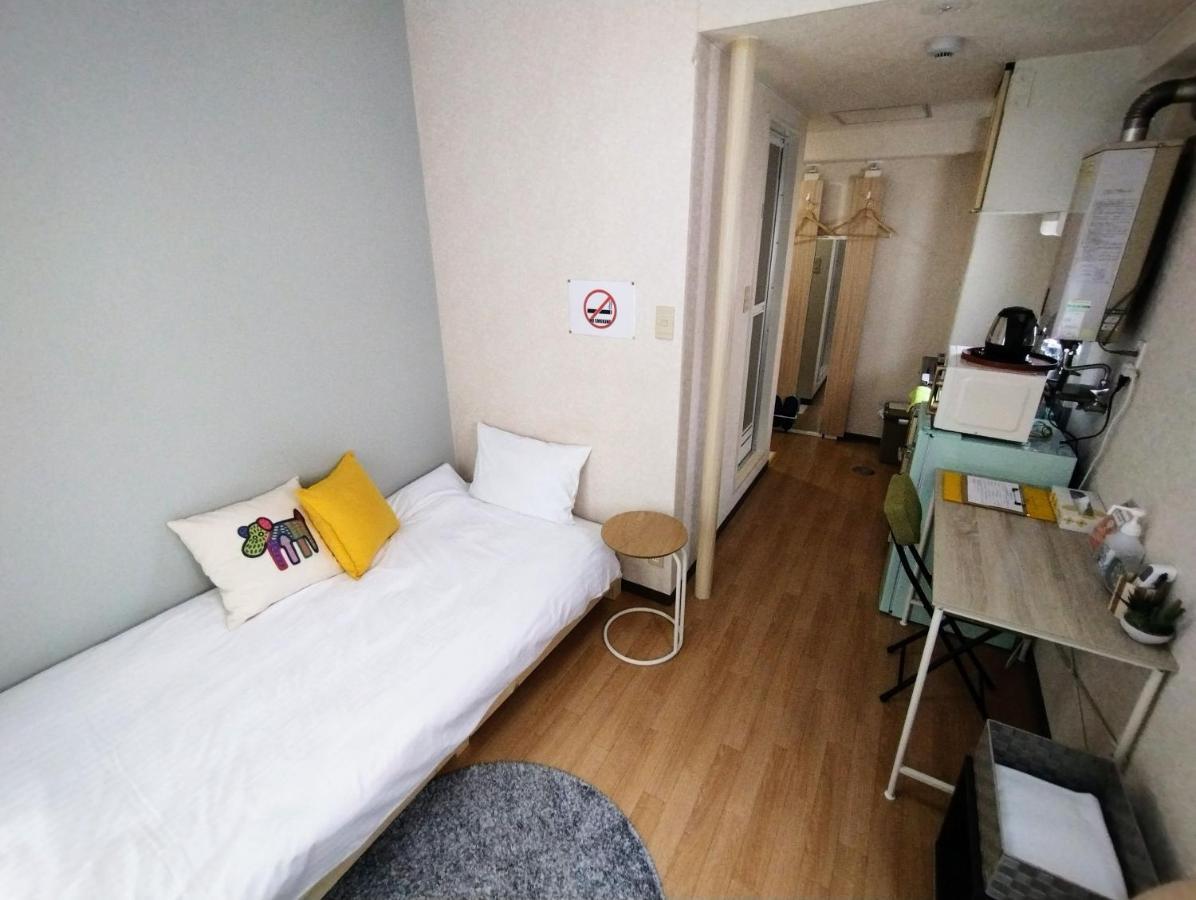 Luxes Hiroshima2F ラクセス ヒロシマ2F Apartment Bagian luar foto